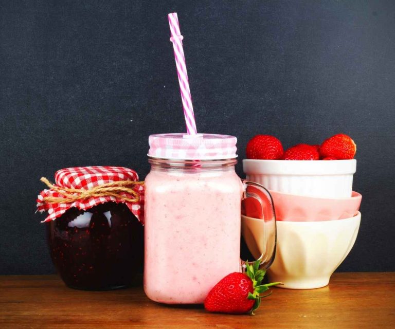 Ricetta frappè fragola, banana…e panna!