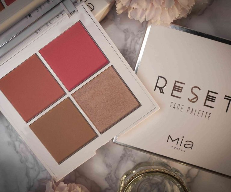 Mia Make-up unboxing